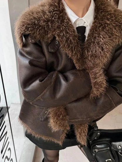 HH Women 2025 Winter New Fashion Versatile Fur One-Piece Thickened Jacket Female Personality Temperament Warm Retro Coat Mujer