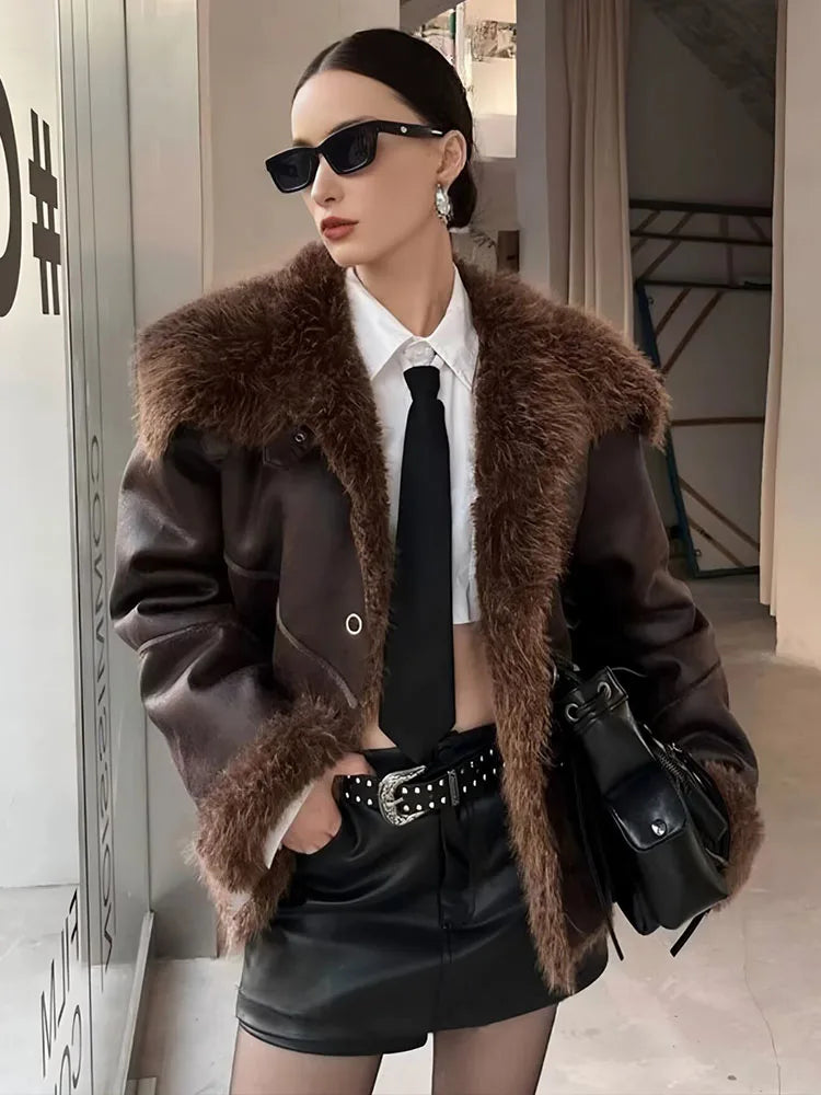 HH Women 2025 Winter New Fashion Versatile Fur One-Piece Thickened Jacket Female Personality Temperament Warm Retro Coat Mujer